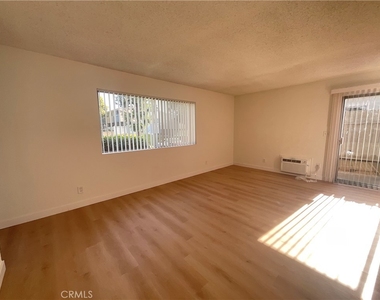 2672 Milton Avenue - Photo Thumbnail 2