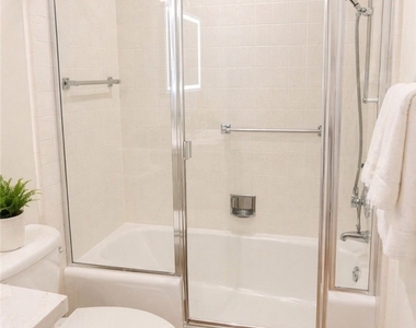 950 Avenida Carmel - Photo Thumbnail 9