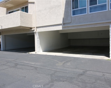 950 Avenida Carmel - Photo Thumbnail 11