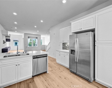 125 Neptune - Photo Thumbnail 14