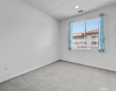 125 Neptune - Photo Thumbnail 16