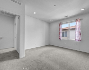 125 Neptune - Photo Thumbnail 22
