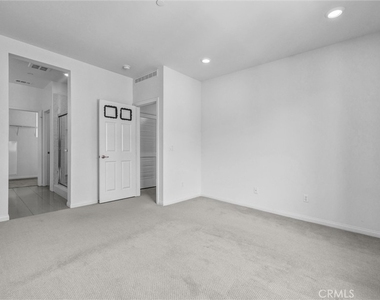 125 Neptune - Photo Thumbnail 21