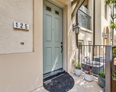125 Neptune - Photo Thumbnail 1