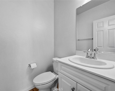 125 Neptune - Photo Thumbnail 9