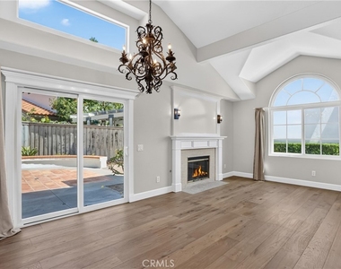 30045 Topsail - Photo Thumbnail 4