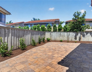 30045 Topsail - Photo Thumbnail 26