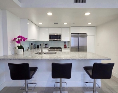 1418 Innes Place - Photo Thumbnail 6