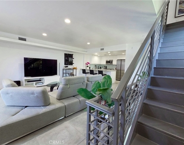 1418 Innes Place - Photo Thumbnail 9