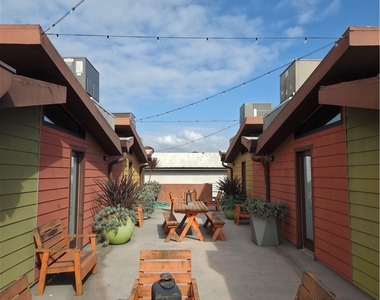 1418 Innes Place - Photo Thumbnail 28