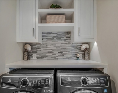 317 E Bay Front - Photo Thumbnail 17