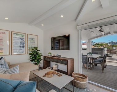 317 E Bay Front - Photo Thumbnail 31