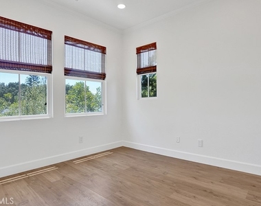2519 Cornerstone - Photo Thumbnail 21