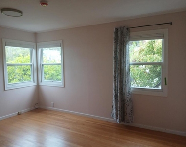 411 San Carlos Avenue - Photo Thumbnail 12