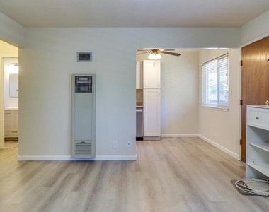 3569 Agate Dr - Photo Thumbnail 4