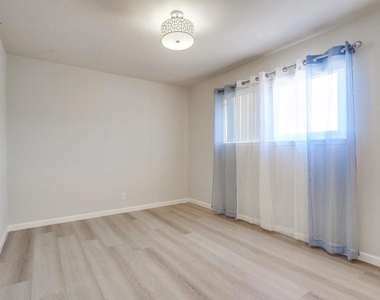 3569 Agate Dr - Photo Thumbnail 17