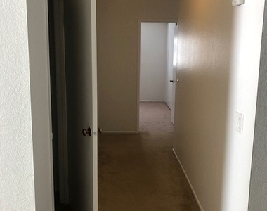 11594 Poplar Street - Photo Thumbnail 8