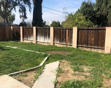11594 Poplar Street - Photo Thumbnail 25