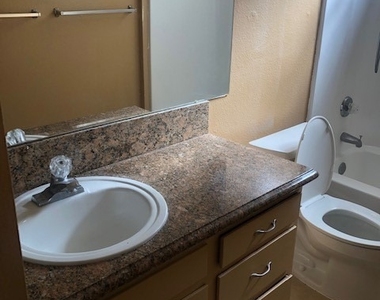 11594 Poplar Street - Photo Thumbnail 18