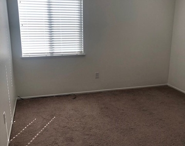 11594 Poplar Street - Photo Thumbnail 19