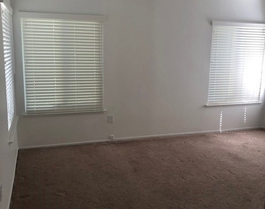 11594 Poplar Street - Photo Thumbnail 11