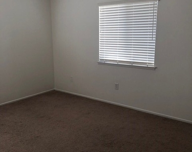 11594 Poplar Street - Photo Thumbnail 20