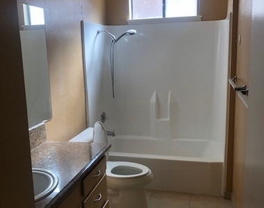 11594 Poplar Street - Photo Thumbnail 17