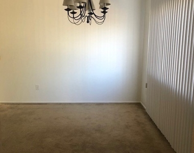 11594 Poplar Street - Photo Thumbnail 7