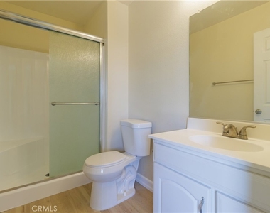 25429 Hemlock Ave - Photo Thumbnail 18
