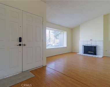25429 Hemlock Ave - Photo Thumbnail 7