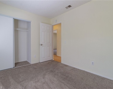 25429 Hemlock Ave - Photo Thumbnail 22