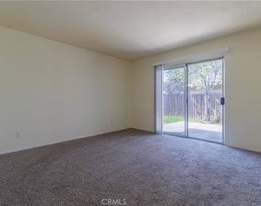 25429 Hemlock Ave - Photo Thumbnail 16