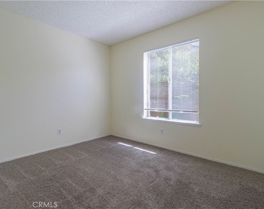 25429 Hemlock Ave - Photo Thumbnail 21