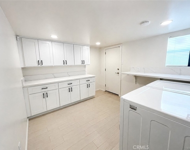 26195 Beaumont Avenue - Photo Thumbnail 19