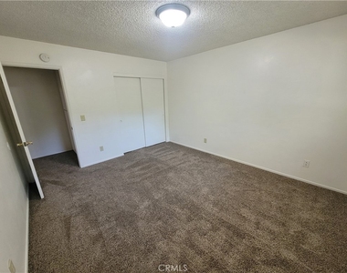 811 W State Street - Photo Thumbnail 8