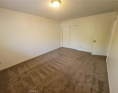 811 W State Street - Photo Thumbnail 7