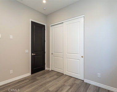 1751 Duncan - Photo Thumbnail 12