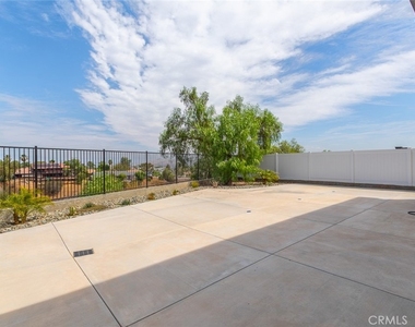 1751 Duncan - Photo Thumbnail 24