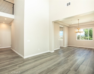 1751 Duncan - Photo Thumbnail 10