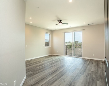 1751 Duncan - Photo Thumbnail 16