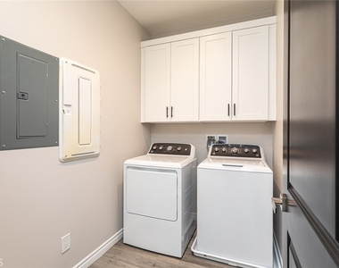 1751 Duncan - Photo Thumbnail 15