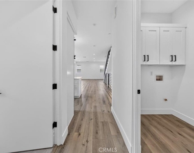 10853 Otsego Street - Photo Thumbnail 12