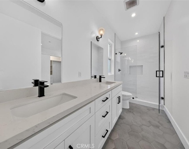 10853 Otsego Street - Photo Thumbnail 26