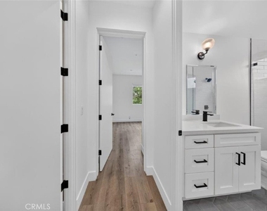 10853 Otsego Street - Photo Thumbnail 19