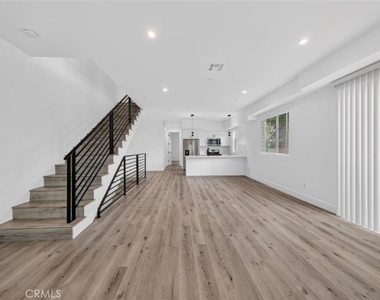 10853 Otsego Street - Photo Thumbnail 15
