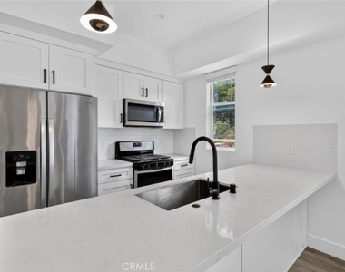 10853 Otsego Street - Photo Thumbnail 10