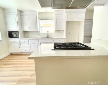 11652 Faculty Dr - Photo Thumbnail 2
