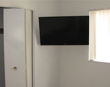 761 Upton Drive - Photo Thumbnail 6