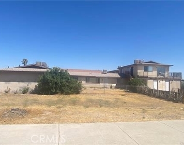761 Upton Drive - Photo Thumbnail 11