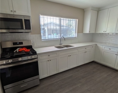 1231 S Duncan - Photo Thumbnail 6